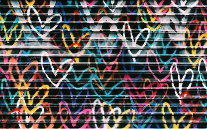 street-art-colorful-hearts