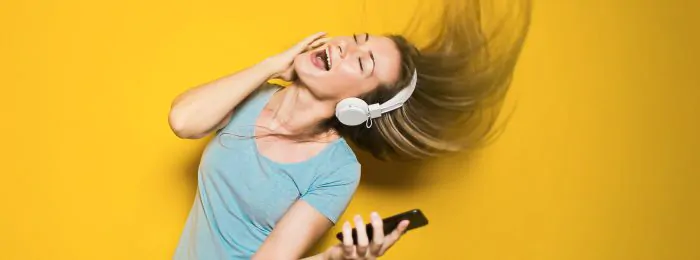 person-wearing-headphones-dancing